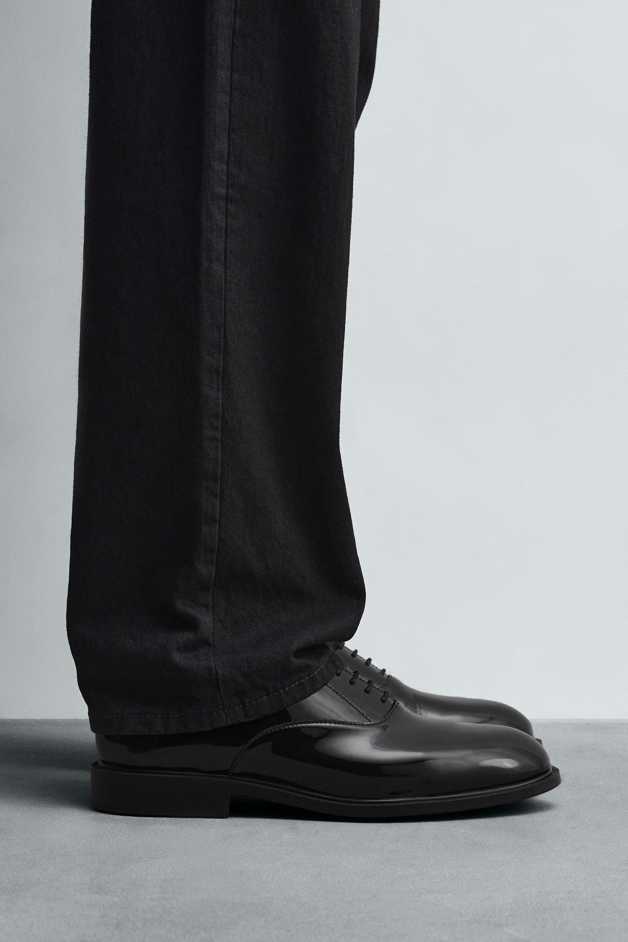 PATENT LEATHER EFFECT DRESS SHOES